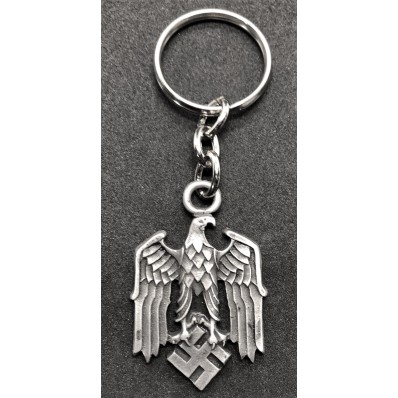 WW2 German eagle ring with swastika