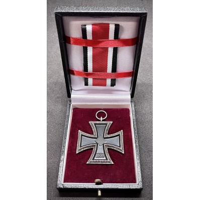 -LDO Medal Case for Second Class Iron Cross EK2 (Medal and ribbon not included)