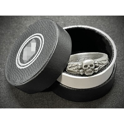 -Presentation Case for Totenkopfring (Ring not included)