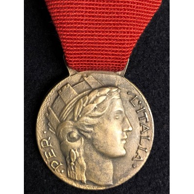 Volunteers For Italy 1914-18 Medal